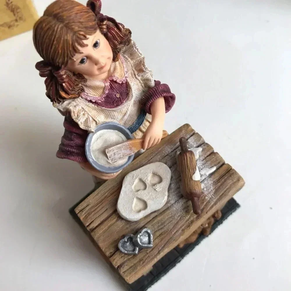 Yesterdays Child Maggie Grandmom’s Helper Figurine